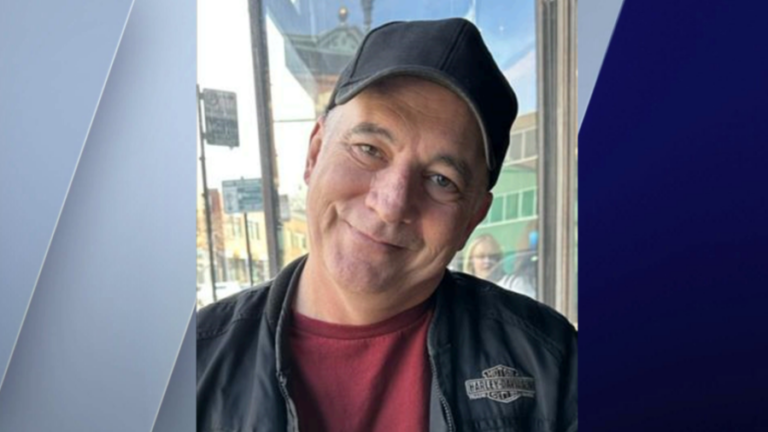 «Он семья»: сотрудник 115 Bourbon Street пропал без вести после автомобильной аварии