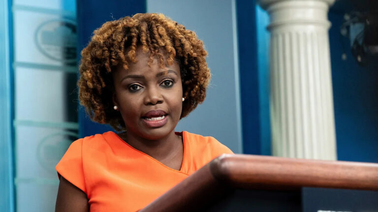 «Абсолютный железнодорожный крах!»: политический мир объединился для «Смущающего» интервью Жары Карин Жан-Пьер