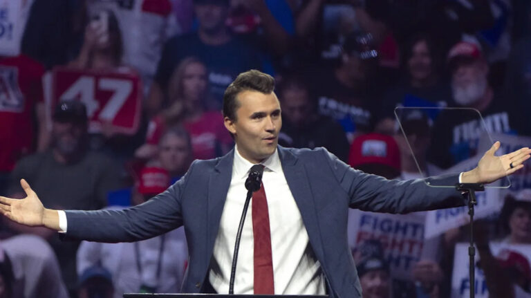 Писательница «Иезавель» заплатила ведьмам-этси за «проклятие» Чарли Кирка за 2 дня до шокирующего убийства