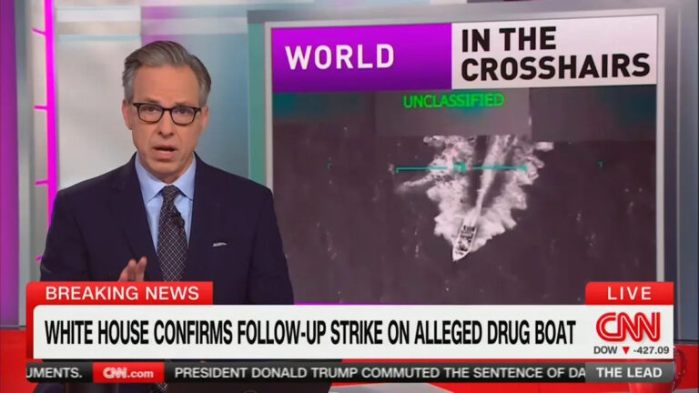 Джейк Таппер ошеломлен Белым домом, подтвердившим отчет о забастовке лодок, который Пентагон отрицал всего несколько дней назад