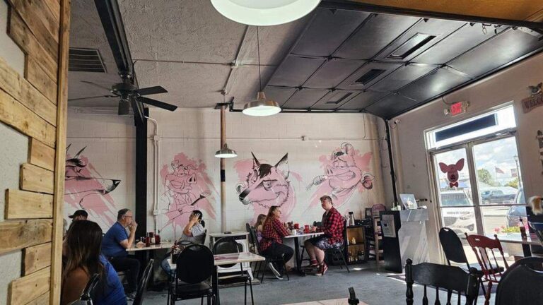 «Не Бойсе/Л.А. Айдахо, а местный дом Куна», — внезапно закрылся ресторан.