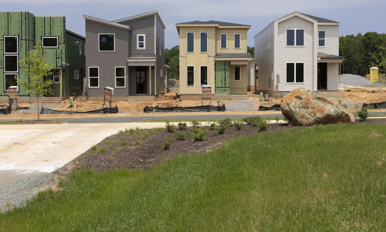 Какой город NC имеет самую высокую налоговую нагрузку на недвижимость? Подсказка: Это не Рэли или Кэри.