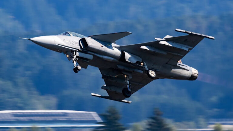 Кто делает грипены и где они производятся?