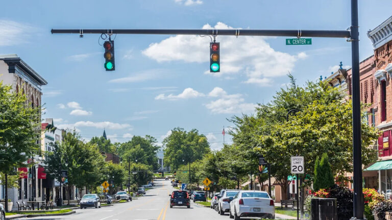 Почему в Северной Каролине можно увидеть четвертый белый свет на светофоре