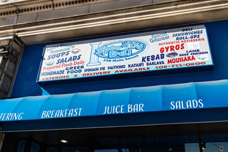 «Это не стоит того» — Spoodles Deli не откроется в центре Вустера, говорит владелец.