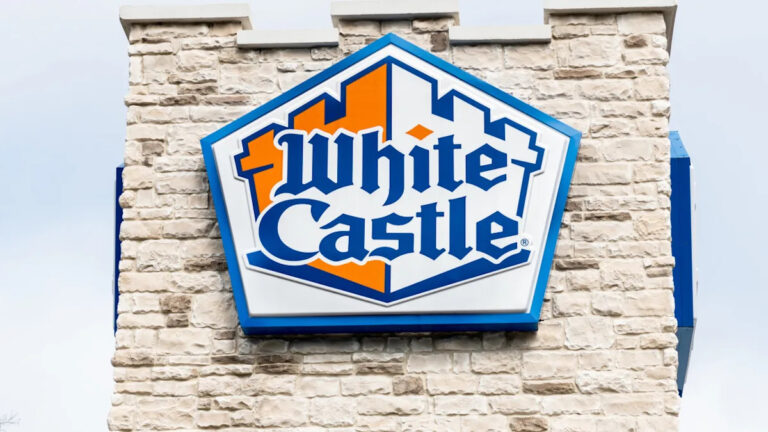 Белый замок готовится к историческому открытию