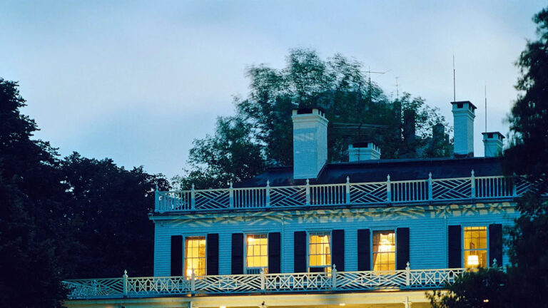 Где живет мэр Нью-Йорка?