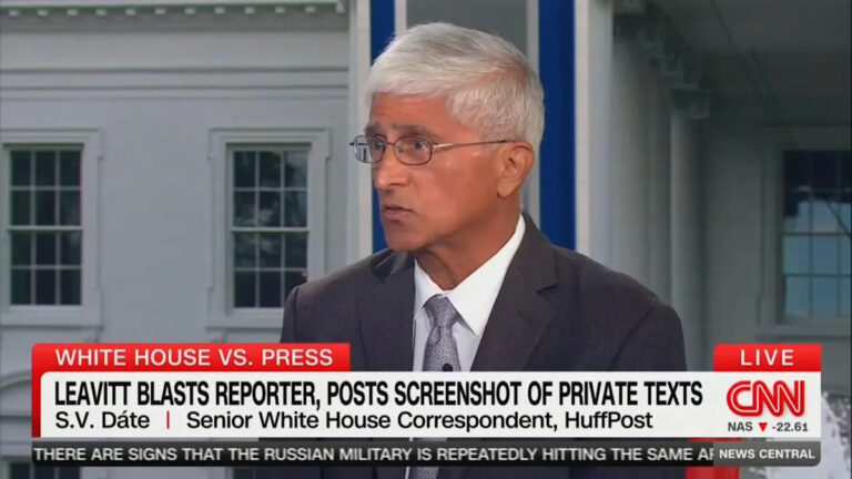 Репортер «Левого крыла» враждует с Каролиной Ливитт и снова стреляет по CNN: «Президент лжет!»