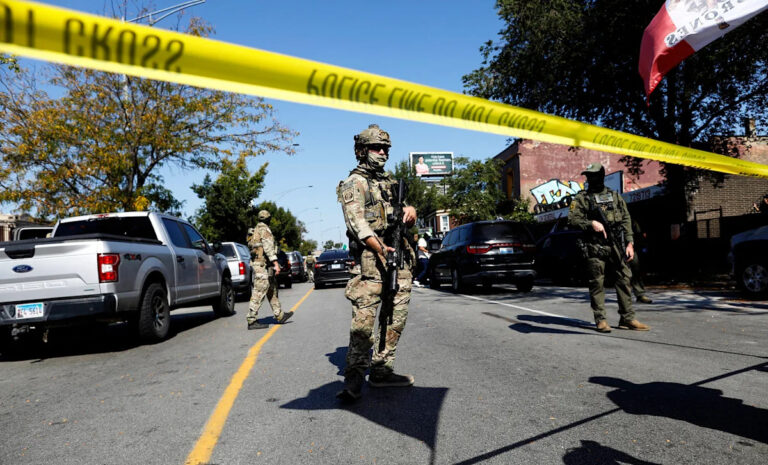 «Положите это в свою книгу мальчики»: агент CBP хвастался, что неоднократно стрелял в чикагскую женщину