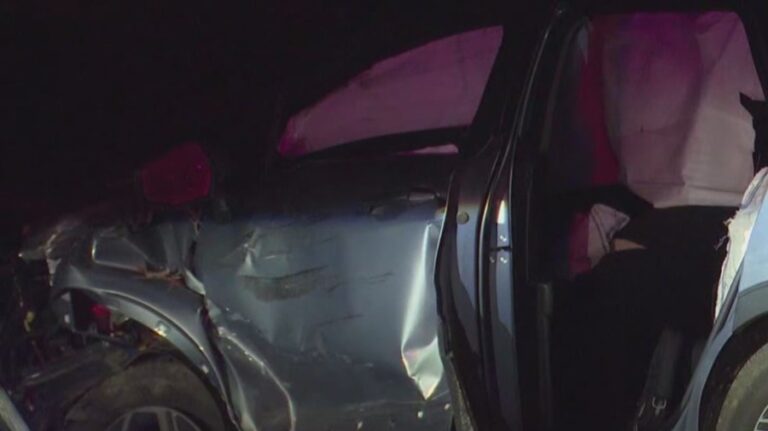 Полиция Уинстона-Салема ищет подозреваемого после погони, авария в районе 421, 5-я улица США