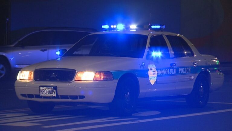 Женщина в тяжелом состоянии после нападения трех братьев и сестер