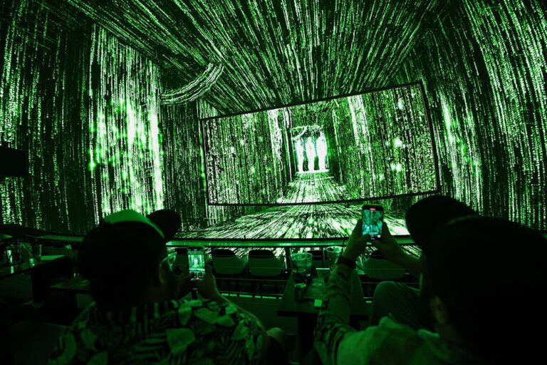 «Теория симуляции» выводит ИИ из «Матрицы» к идеям, которые мистики и религиозные ученые озвучивали на протяжении веков.