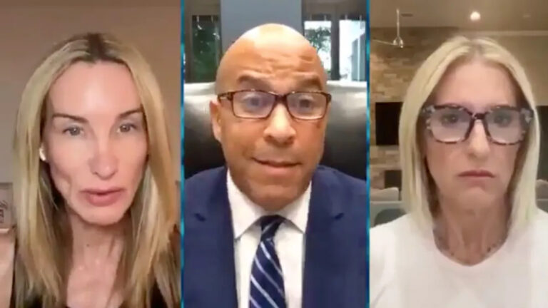 «Что в реальной хуйне?!» Кори Букер столкнулся с AIPAC Cash в интервью