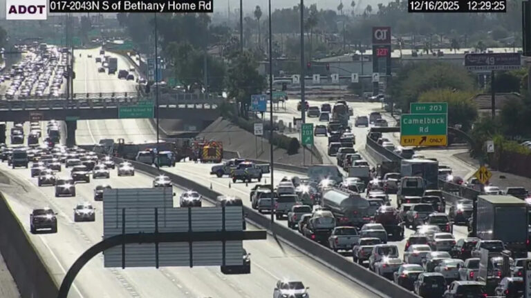 Женщина погибла в автокатастрофе I-17, еще 2 пострадали