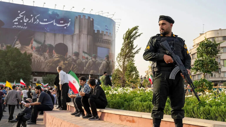 «Израиль — это только закуска»: Хакаби предупреждает, что угроза Ирана нависла, когда Нетаньяху смотрит на переговоры Трампа