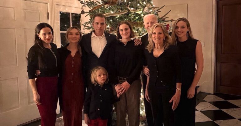 «Как унизительно»: Байден обжарен MAGA из-за «Где Уолдо»