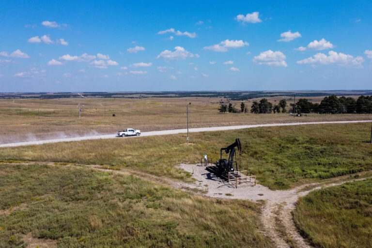 Кто является крупнейшими землевладельцами Оклахомы? Крупнейший частный землевладелец владеет 433 000 акров земли.