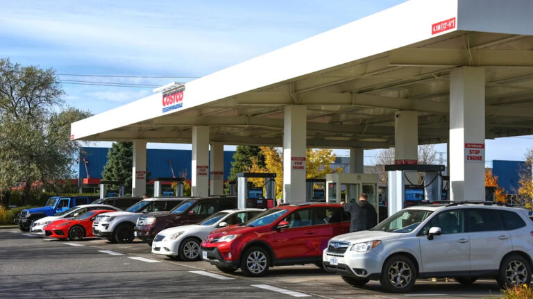 Да, вы можете найти газ менее чем за 2 доллара в США — вот где