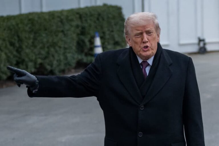 Белый дом: с января в США собрано 235 млрд долларов пошлин