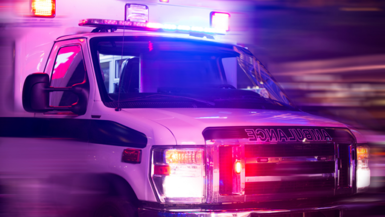 Висконсинский мужчина погиб в аварии в округе Уаушара с полугрузовиком