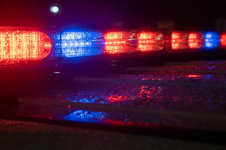 Неправильный водитель погиб после столкновения с 2 автомобилями на I-195 в Массе.