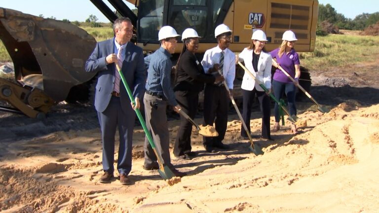 Строительство Полк Паркуэй началось с расширения на State Road 60