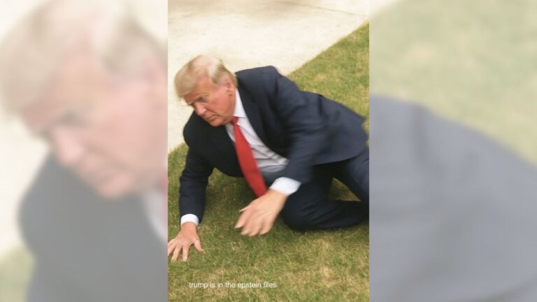 Фактчек: Нет, Трамп не упал в августе 2025 года