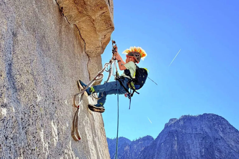 Еще 8-летний парень только что поднялся на Эль-Капитан Йосемити.