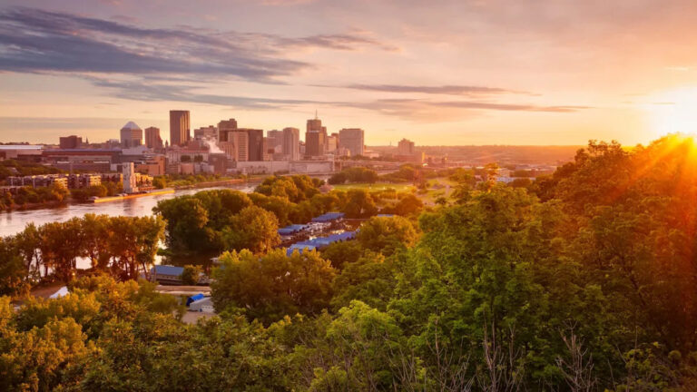 Эксперты шокированы, когда крупнейший регион США побил необычный 120-летний рекорд: «температуры снова не будет такой», — говорится в статье.