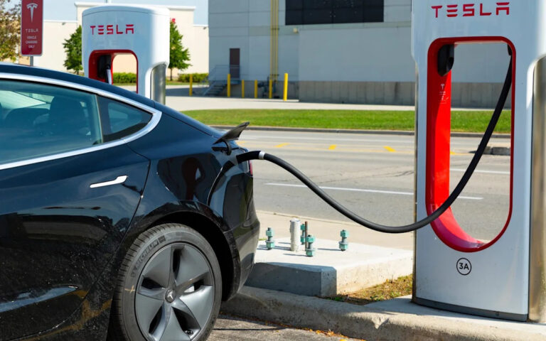 Плата за милю автомобиля для электромобилей имеет смысл — пока все автомобили не будут нацелены на электромобили