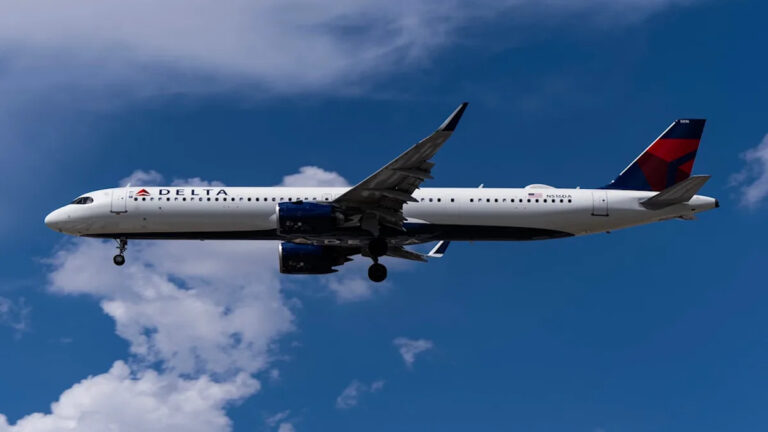 Близкий звонок в Бостон Логан: рейс Delta избегает самолетов Cape Air в драматическом обходе