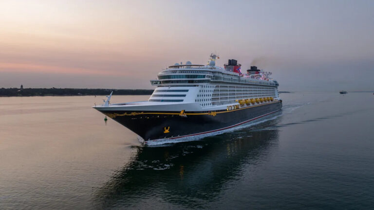 Что произойдет, если пираты попытаются сесть на круизный лайнер