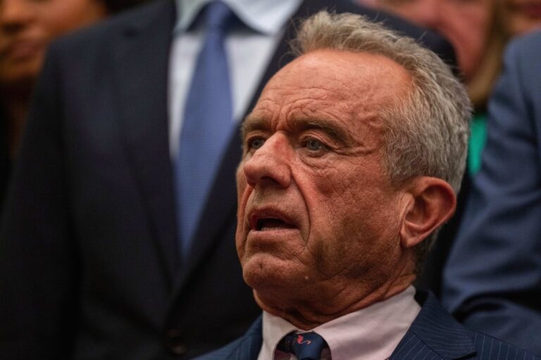 RFK-младший, не имеющий медицинского образования, говорит, что может диагностировать детей, просто глядя на них.