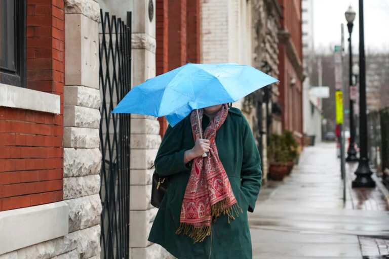 Сильные штормы, холодная погода в Ноксвилле, Восточный Теннесси.