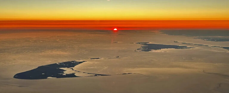 Бостон только что пережил свой последний закат за 6 вечера в этом году. Когда будет его последний закат в 5 вечера?