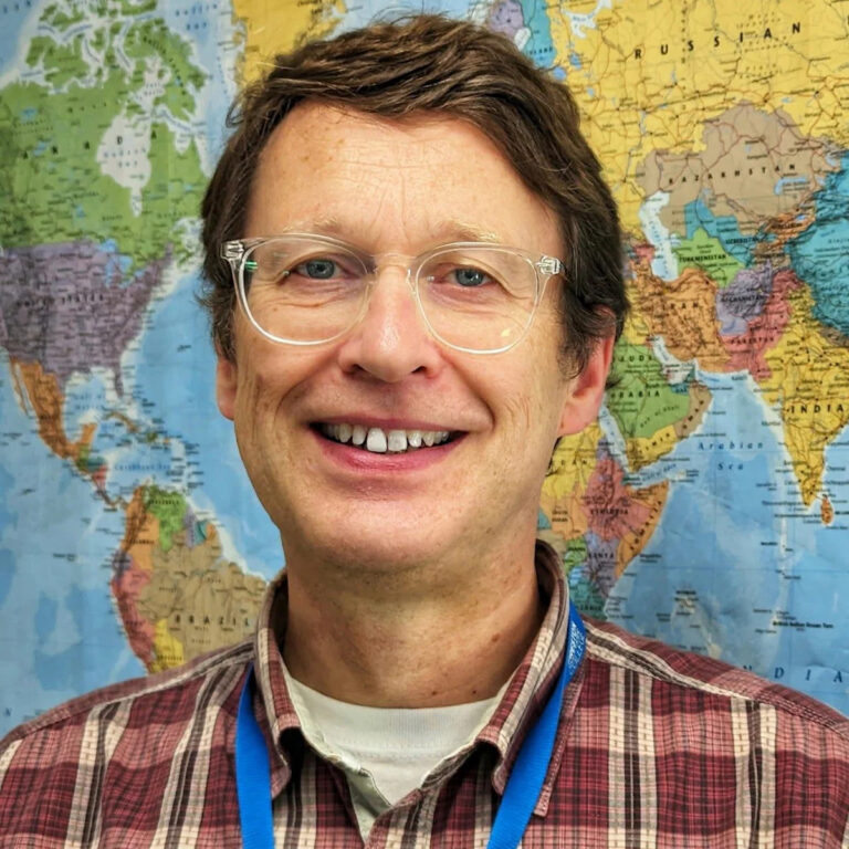 Меня преследовали за то, что я христианин, — говорит учитель, уволенный за комментарии Коннолли.