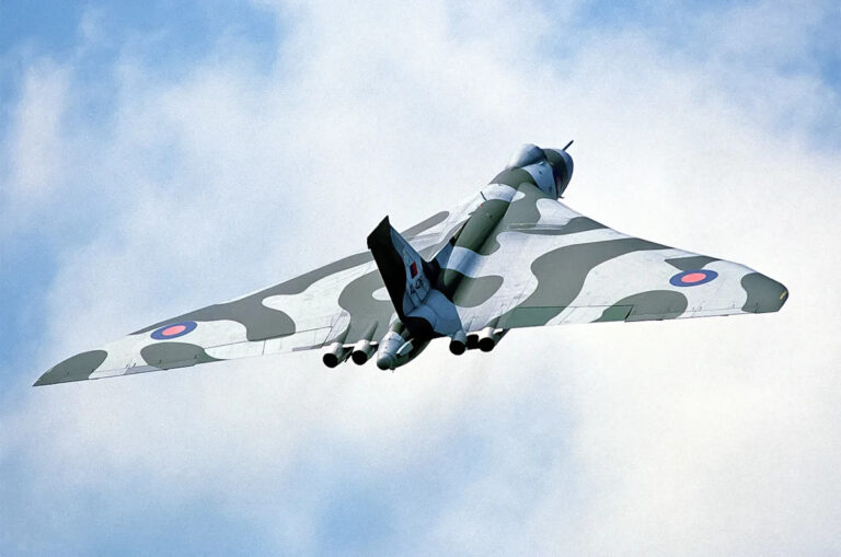 10 удивительных особенностей бомбардировщика Avro Vulcan
