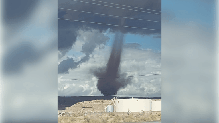 Два торнадо обрушились на юг Юты