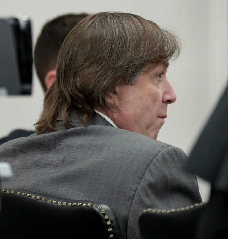 Судья вынес решение по просьбе освободить Пола Канейро из тюрьмы до суда по делу об убийствах в Колтс-Неке