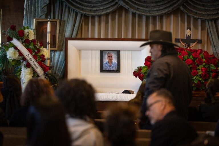 Ареллано: тела накапливаются в потоке депортации Трампа.