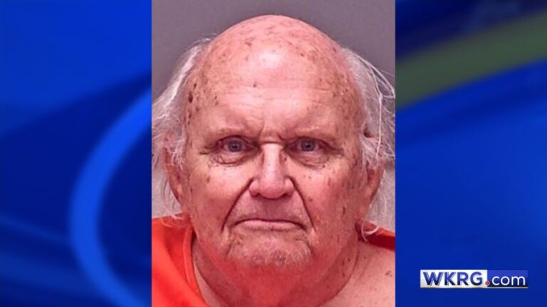 Бывший судья Фоли обвиняется в торговле вейпами с THC для фотографий несовершеннолетних девочек, выпущенных по облигациям в размере 100 000 долларов США