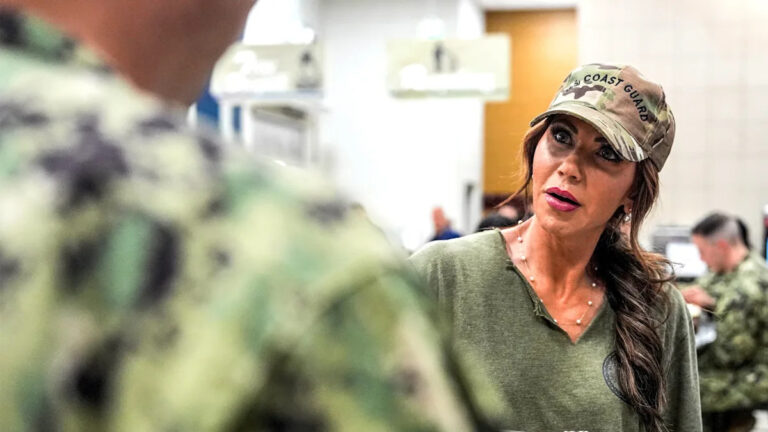 Республиканская ярость из-за хаоса Барби бьет лихорадку