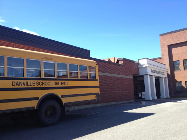 Школьный округ Дэнвилл планирует использовать 317 тысяч долларов из федерального бюджета на безопасность