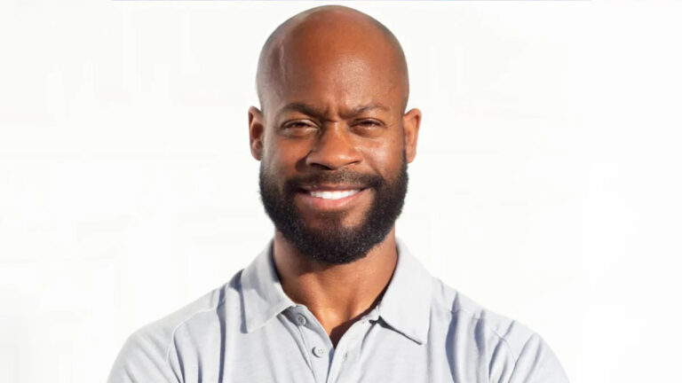 Директор по инновациям в Johnson & Johnson MedTech Джабарис Суэйн рассказал, как отказ от менталитета «останьтесь на своем переулке» разблокировал его карьеру