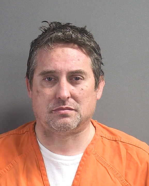 Генеральный менеджер дилерского центра DeLand арестован за выдачу незарегистрированных временных меток