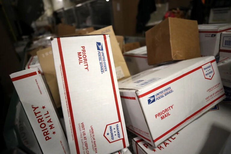 Вот сроки доставки для USPS, FedEx, UPS перед Рождеством