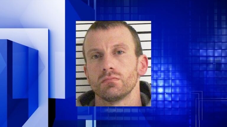 Мужчина из Давенпорта арестован; обвинен в взломе хранилища, краже коллекционных монет