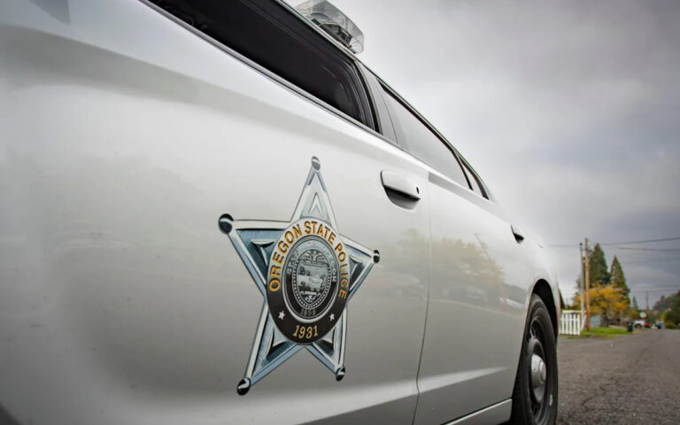 2 мертвых, 1 в заключении после ночного столкновения в полуфинале на 20 американских