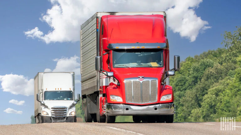 Пограничный патруль отвернул двух мексиканских дальнобойщиков в Аризоне