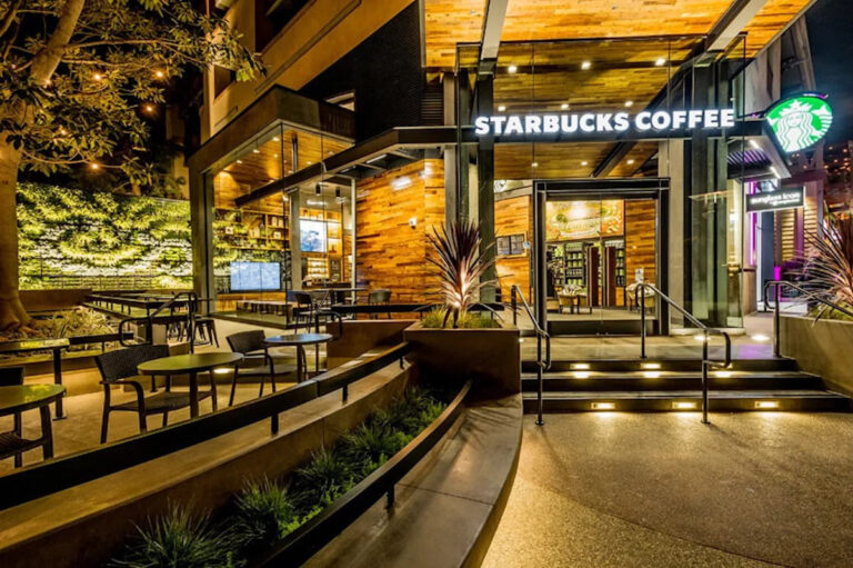Объявлена дата открытия Downtown Disney Starbucks